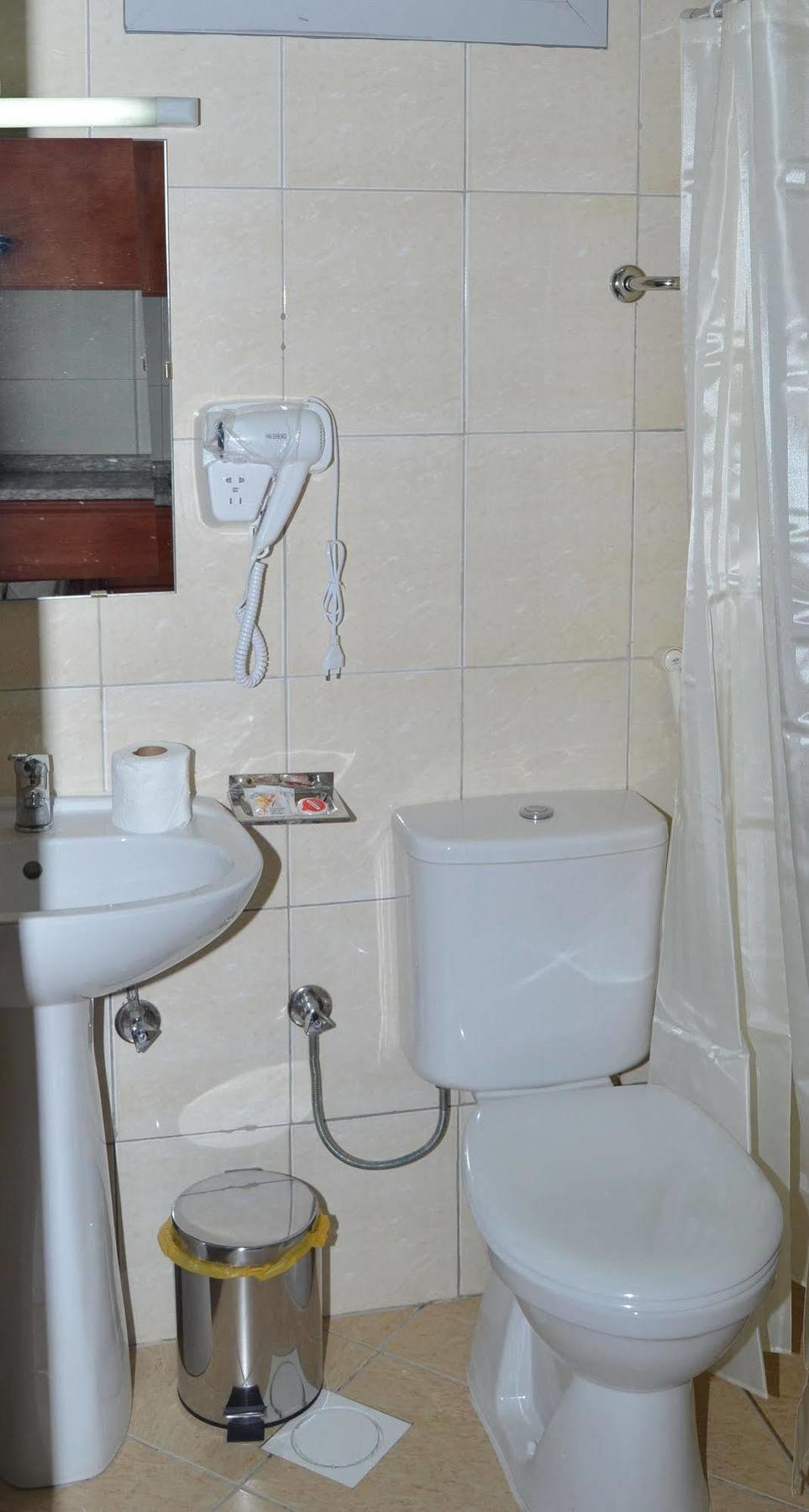 Al Khaleej Plaza Furnished Apartments Llc Acman Dış mekan fotoğraf